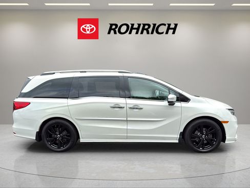 Used 2018 Honda Odyssey Elite image 5