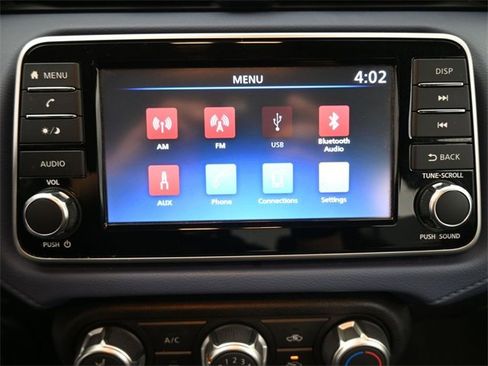 Certified 2023 Nissan Versa SV image 3