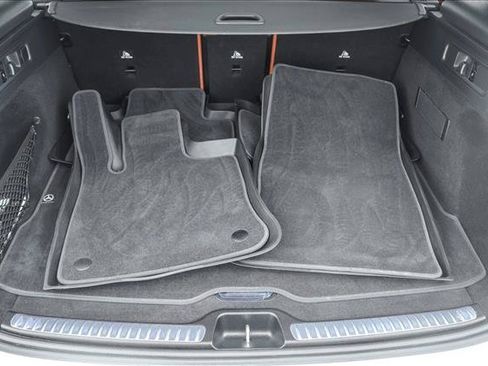 Used 2023 Mercedes-Benz GLC 300 4MATIC image 23
