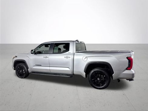 Used 2025 Toyota Tundra Limited AWD/4WD image 8