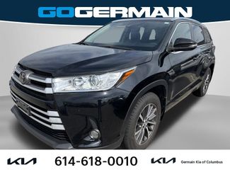 Used 2018 Toyota Highlander XLE AWD/4WD video 1