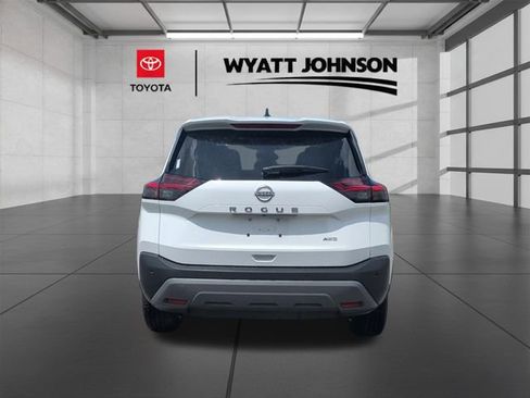 Used 2023 Nissan Rogue S AWD/4WD image 4