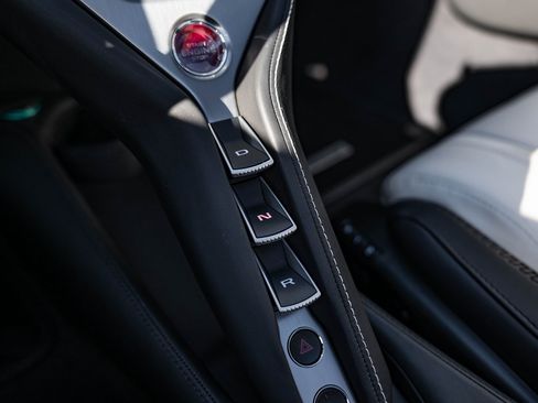 Used 2024 McLaren 750S Spider image 16