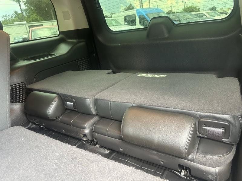 Used 2014 GMC Yukon SLT w/ SLT-2 Equipment Package RWD image 15