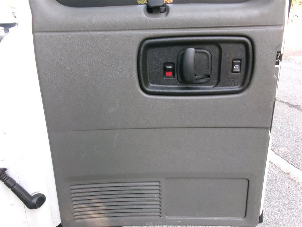 Used 2015 Chevrolet Express 3500 LT w/ LT Preferred Equipment Group RWD image 34