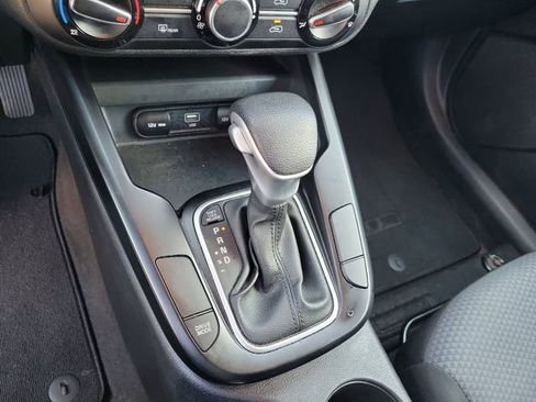 Used 2023 Kia Soul LX image 22