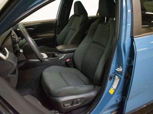 Used 2024 Toyota RAV4 SE w/ Convenience Package AWD/4WD image 20