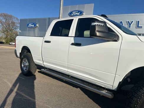 Used 2024 RAM 2500 Tradesman w/ Chrome Appearance Group image 7