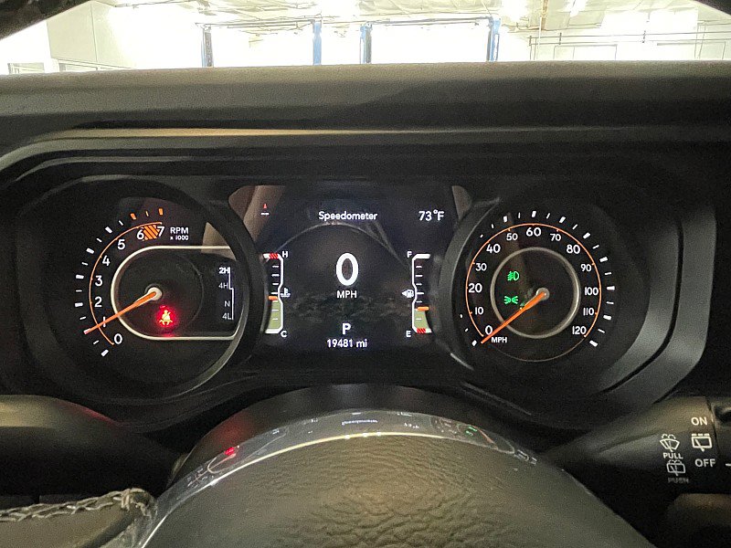 Used 2025 Jeep Wrangler Unlimited Sahara AWD/4WD image 18