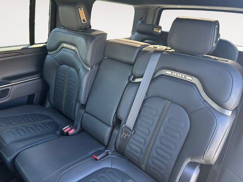 Used 2023 Rivian R1S Adventure AWD/4WD image 13