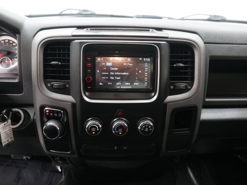 Used 2017 RAM 1500 Express RWD image 17
