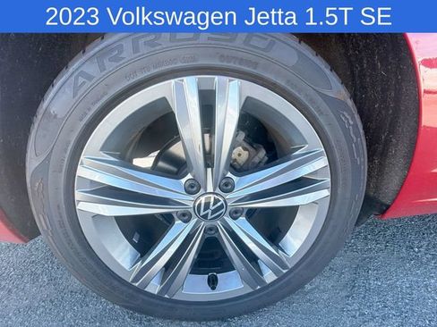 Used 2023 Volkswagen Jetta SE w/ Panoramic Sunroof Package FWD image 8