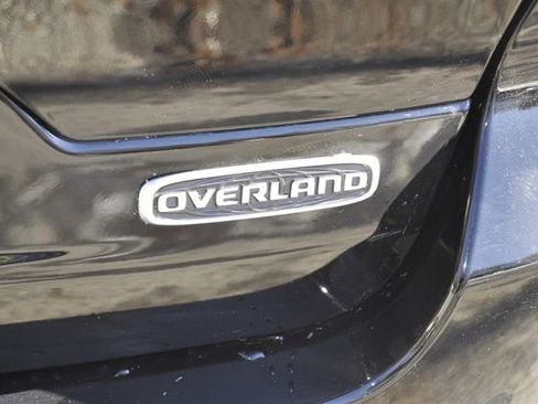 Used 2024 Jeep Grand Cherokee Overland w/ Luxury Tech Group IV image 10