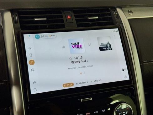 New 2026 Land Rover Discovery Limited Edition image 15