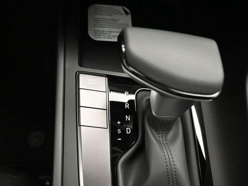 New 2026 Hyundai Elantra Sport FWD image 18