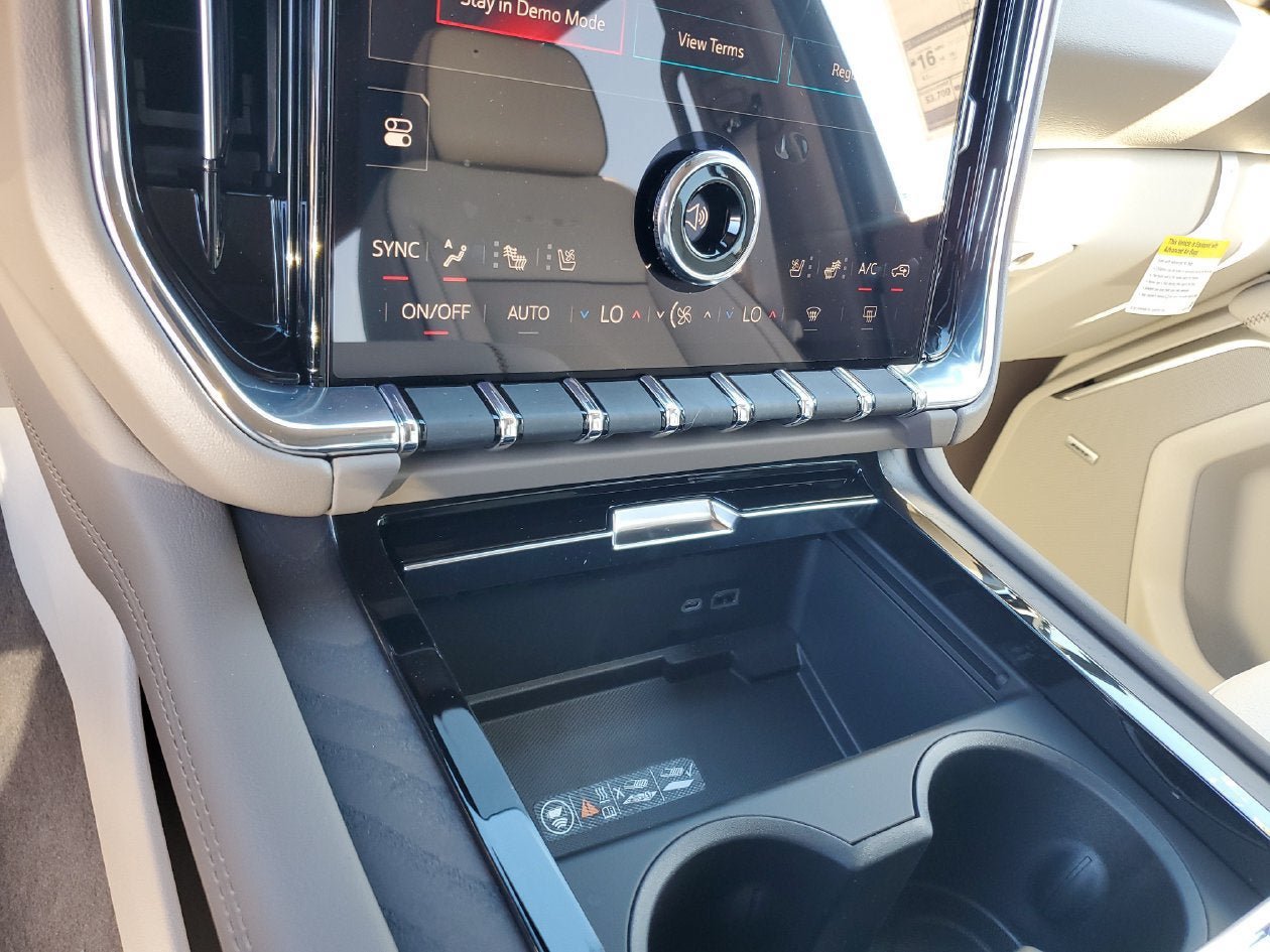 New 2027 GMC Yukon Denali w/ Denali Reserve Package AWD/4WD image 23