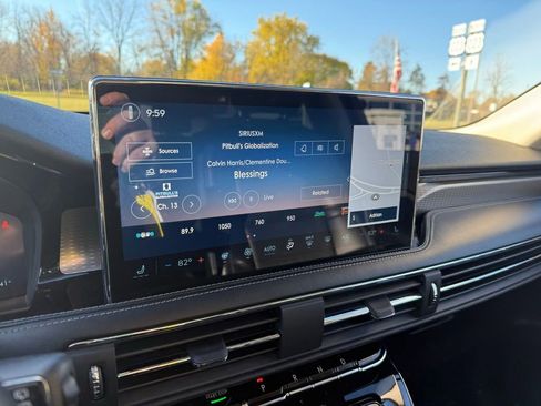 Used 2023 Lincoln Corsair Reserve w/ Equipment Group 201A image 27