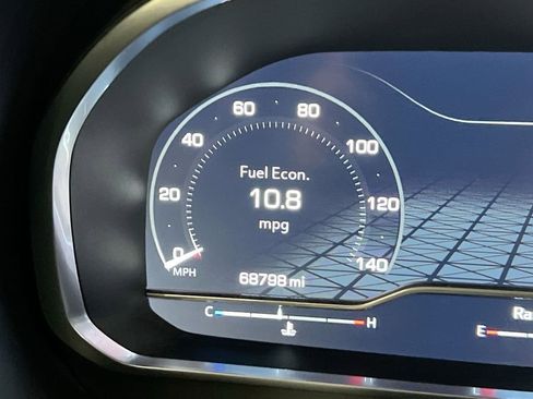 Used 2023 GMC Yukon SLT image 13