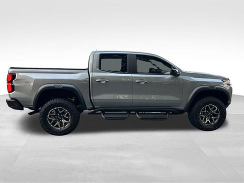 Used 2026 Chevrolet Colorado ZR2 w/ Technology Package AWD/4WD image 7
