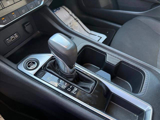 Used 2022 Nissan Sentra SV w/ Electronics Package FWD image 11