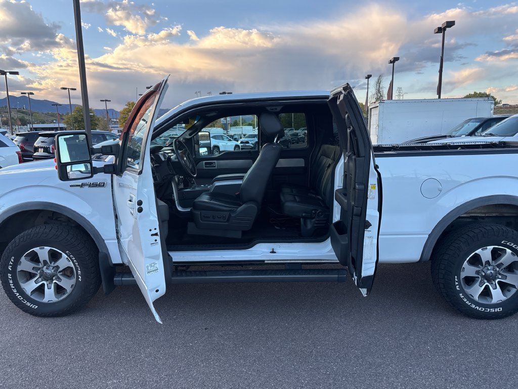 Used 2014 Ford F150 FX4 w/ Equipment Group 402A Luxury AWD/4WD image 16