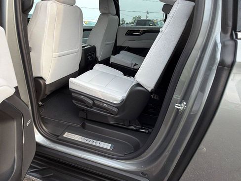 New 2026 Chevrolet Suburban Premier w/ Sun And Tow Package AWD/4WD image 19