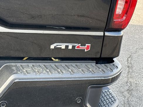 Used 2024 GMC Sierra 1500 AT4 w/ Technology Package image 9