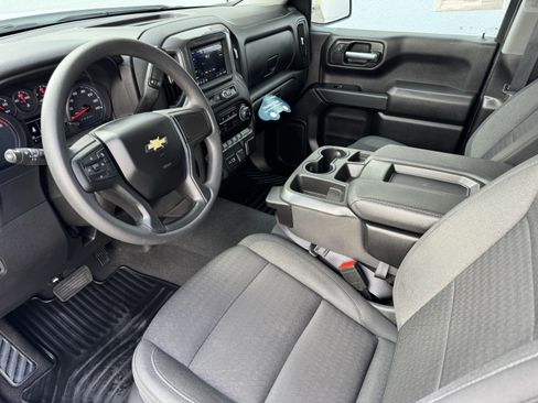 Certified 2023 Chevrolet Silverado 1500 Custom RWD image 9