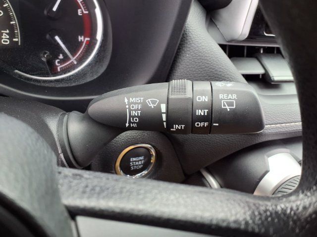 Used 2025 Toyota RAV4 XLE AWD/4WD image 36