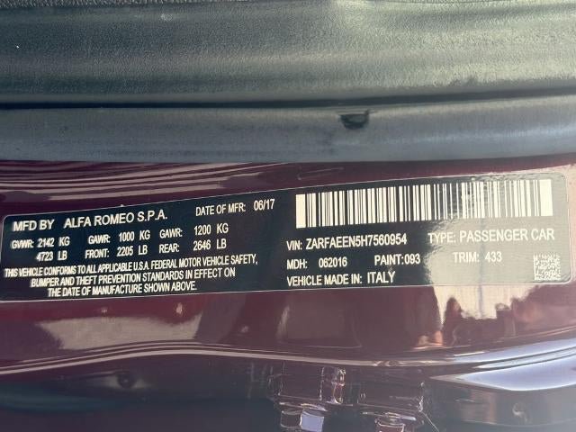 Used 2017 Alfa Romeo Giulia Ti AWD/4WD image 35