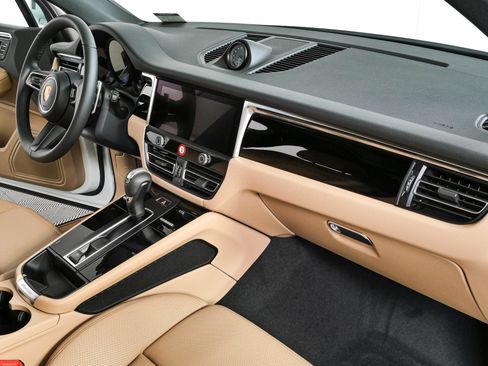 New 2026 Porsche Macan AWD/4WD image 26