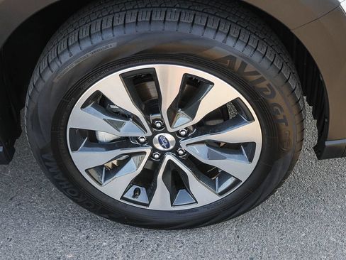 Used 2025 Subaru Outback Touring XT AWD/4WD image 14