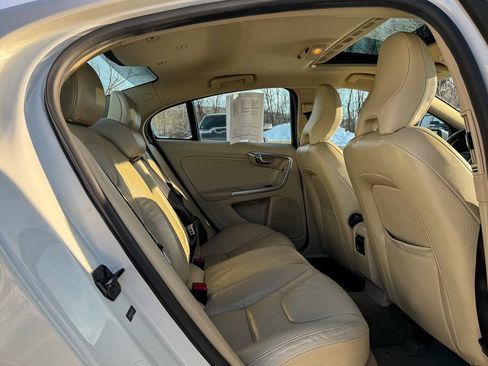 Used 2011 Volvo S60 T6 image 11