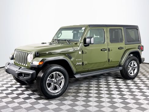Used 2021 Jeep Wrangler Unlimited Sahara image 4