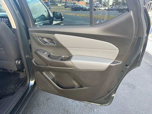 Used 2020 Chevrolet Traverse LT AWD/4WD image 41