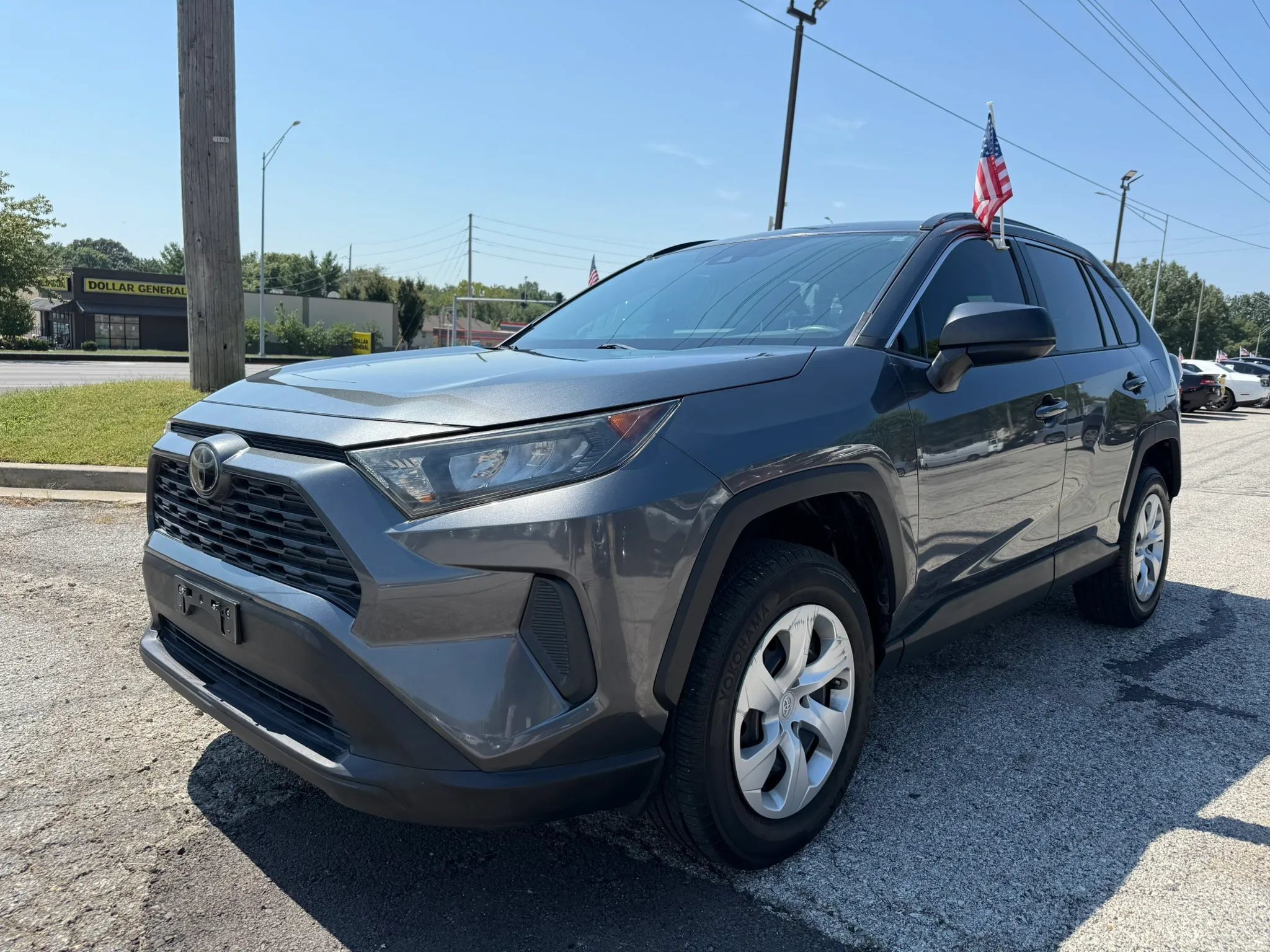 Used 2020 Toyota RAV4 LE FWD image 8