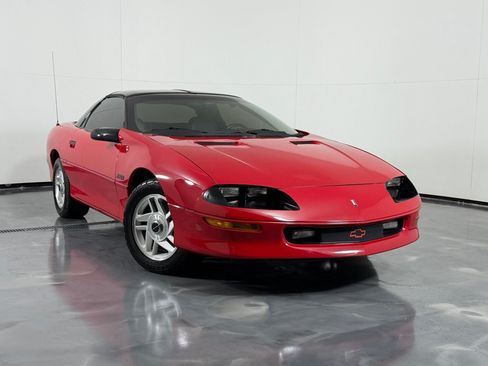 Used 1995 Chevrolet Camaro Z28 RWD image 3