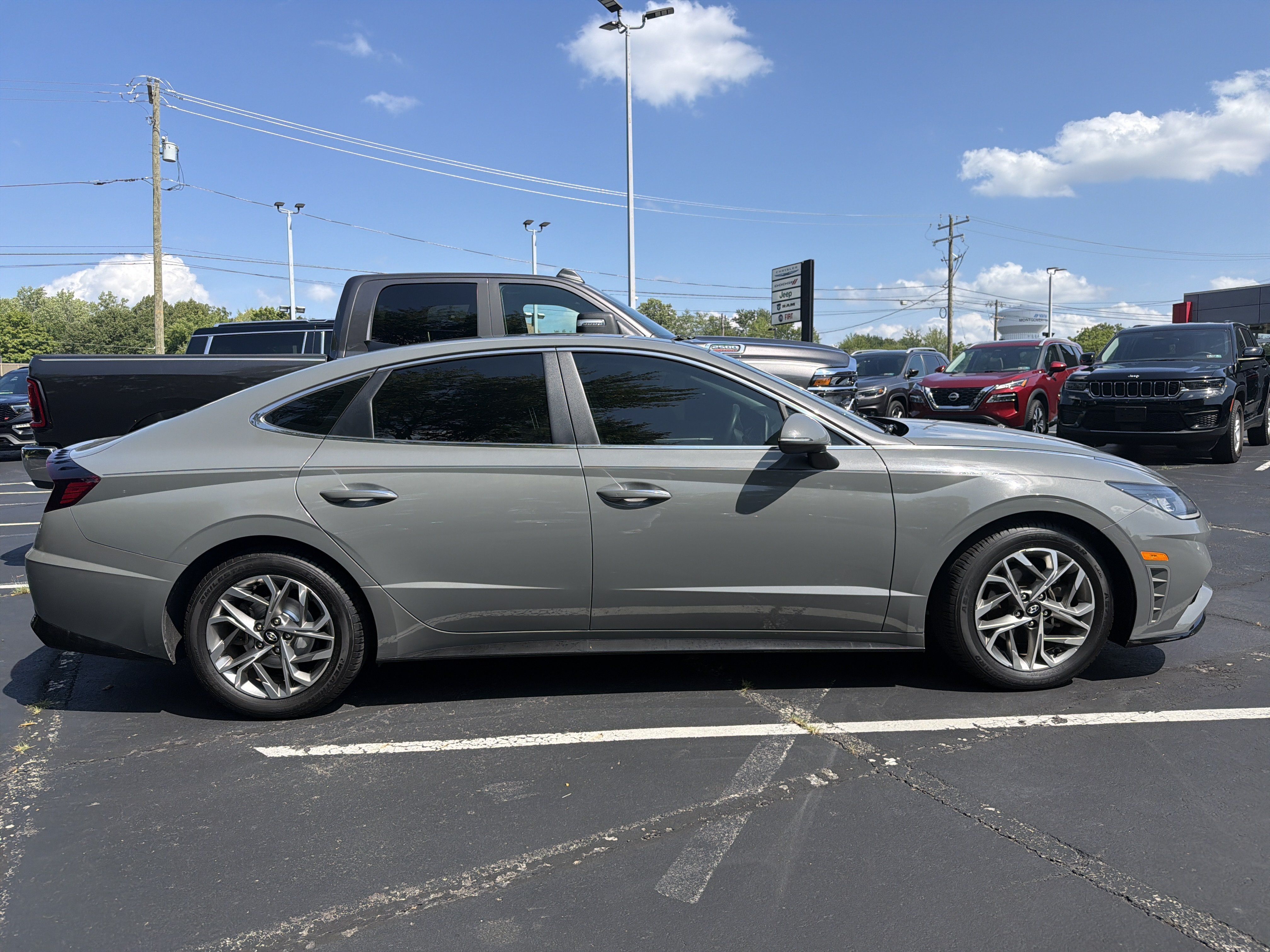Used 2021 Hyundai Sonata SEL w/ Convenience Package FWD image 8