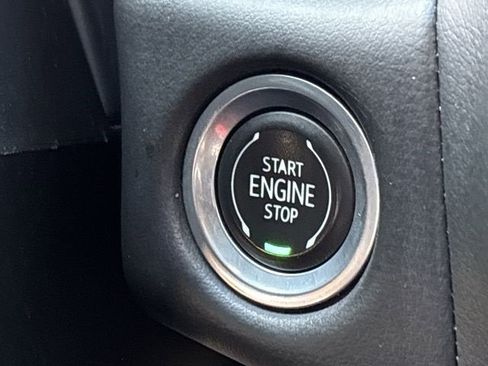 Used 2022 Chevrolet Tahoe Z71 w/ Luxury Package image 17