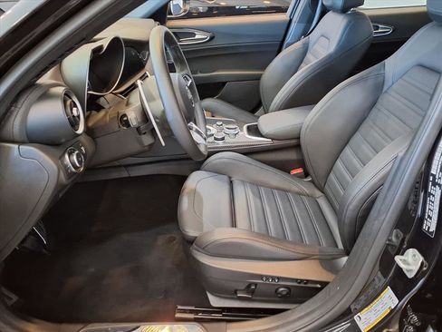 Used 2023 Alfa Romeo Giulia Quadrifoglio w/ Active Assist Plus Package image 19