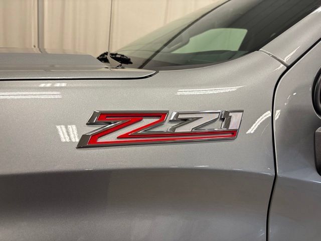 Used 2025 Chevrolet Silverado 1500 LTZ AWD/4WD image 13