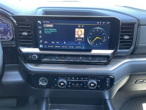 Used 2023 Chevrolet Silverado 1500 LT Trail Boss AWD/4WD image 13