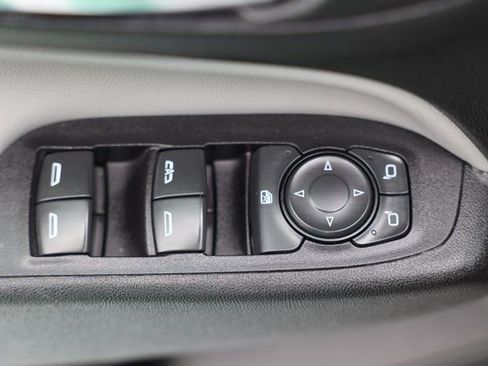 Used 2019 Chevrolet Equinox LS image 11