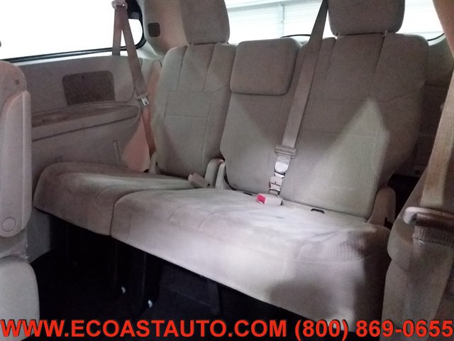 Used 2014 Dodge Grand Caravan SXT w/ Rear Park Assist Package FWD image 14