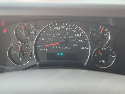 New 2025 Chevrolet Express 2500 w/ Driver Convenience Package image 7