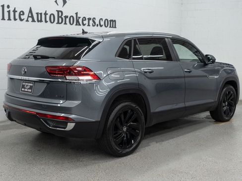 Used 2023 Volkswagen Atlas Cross Sport SE w/ Black Wheel Package AWD/4WD image 35