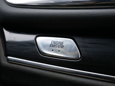 Used 2022 Buick Enclave Essence image 26