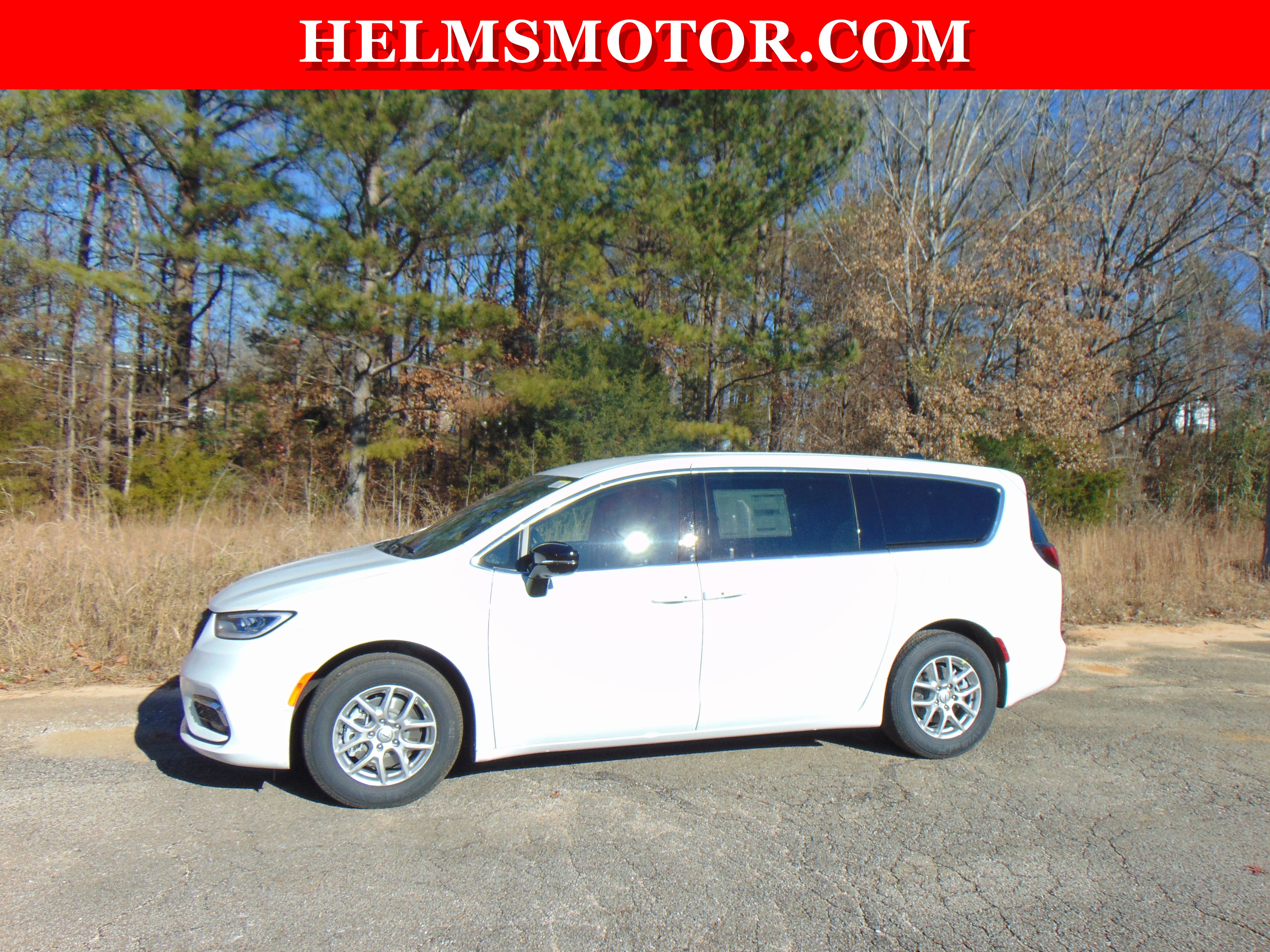 New 2026 Chrysler Pacifica Select FWD image 7
