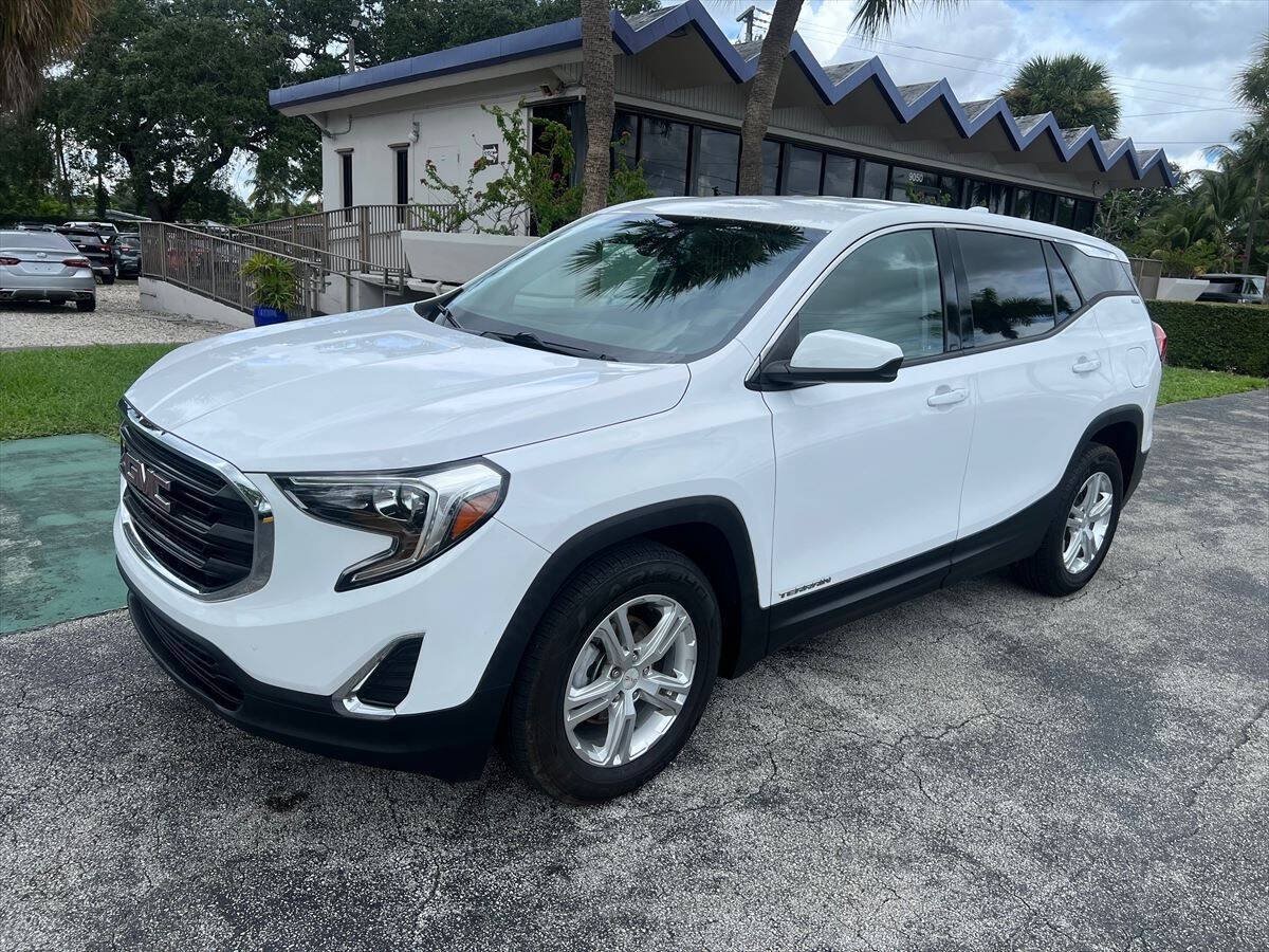 Used 2020 GMC Terrain SLE FWD image 2