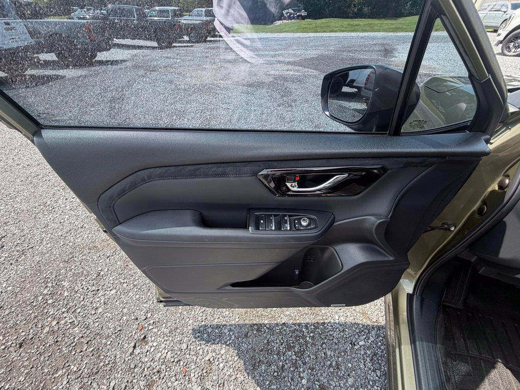Used 2025 Subaru Forester Limited AWD/4WD image 6